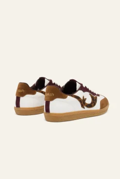 deportivas zapatillas con suela en contraste